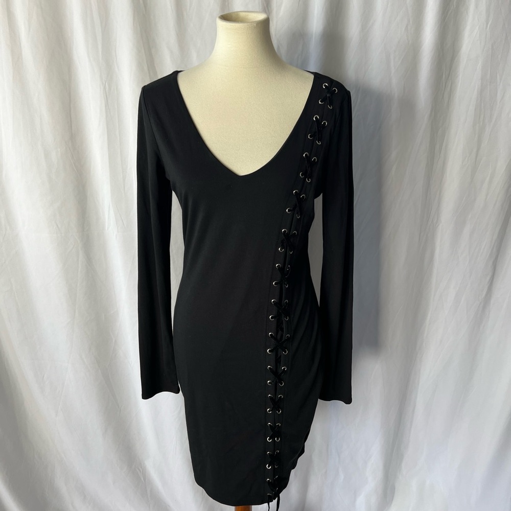 Guess MIDI Lace Down Front V-Neck Black Dress - EXCELLENT CONDITION - Large